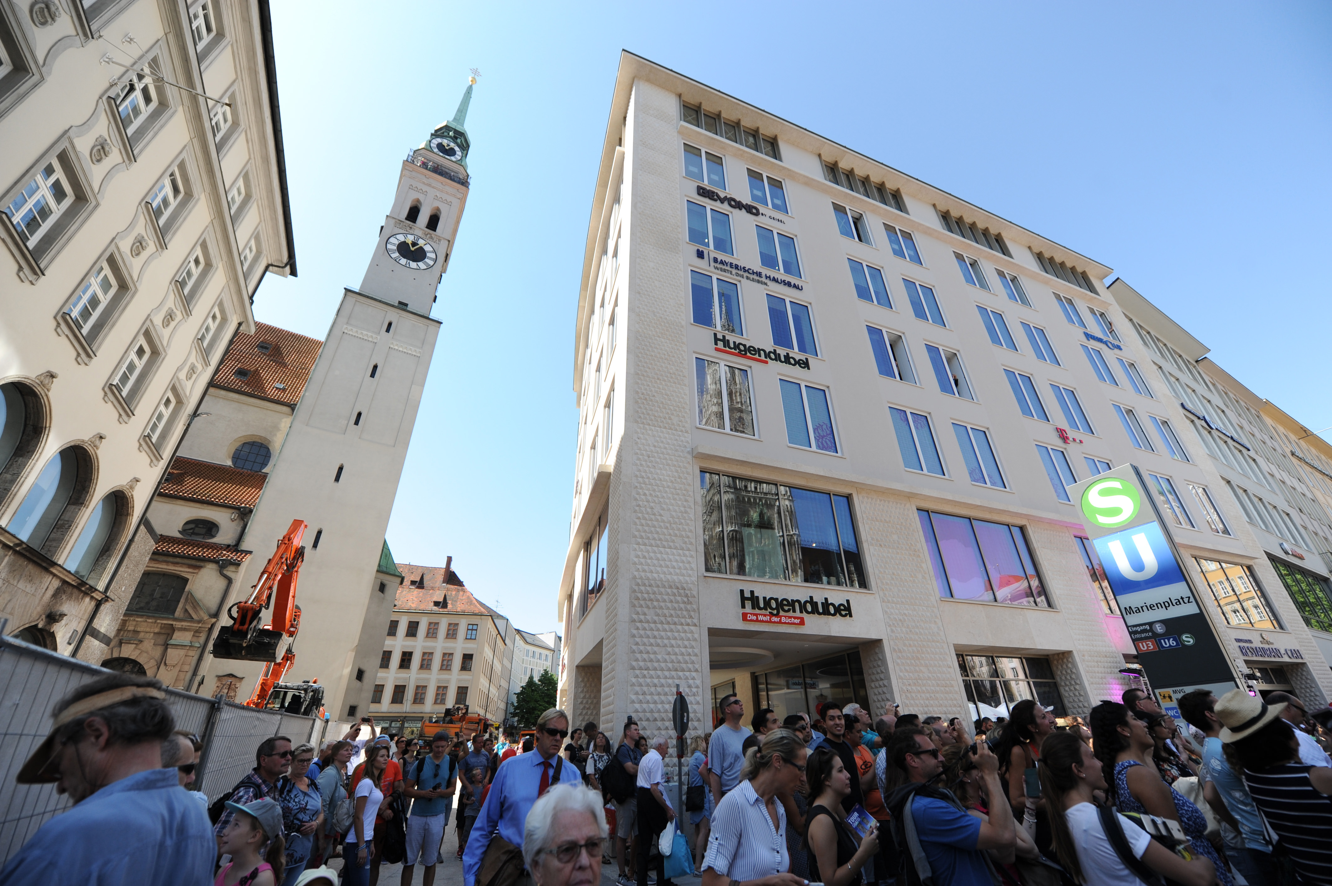 HugendubelHausMarienplatz11Uhr